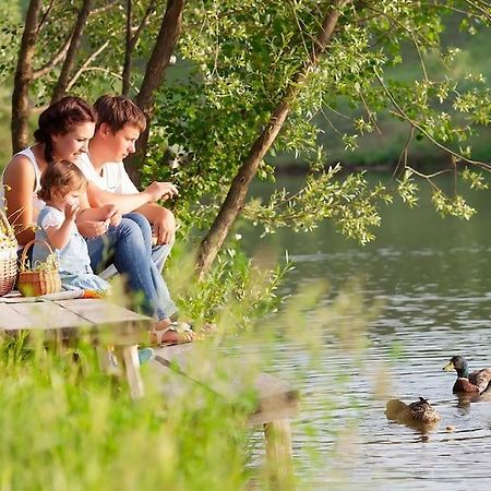 Villa Am See - Naehe Berlin Biesenthal ภายนอก รูปภาพ